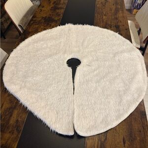 White Faux Fur Christmas Tree Skirt